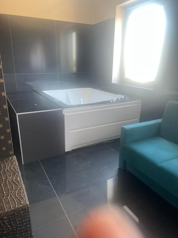Black Hut Pension&Restaurant *** Ξενοδοχείο Dunajská Streda Εξωτερικό φωτογραφία