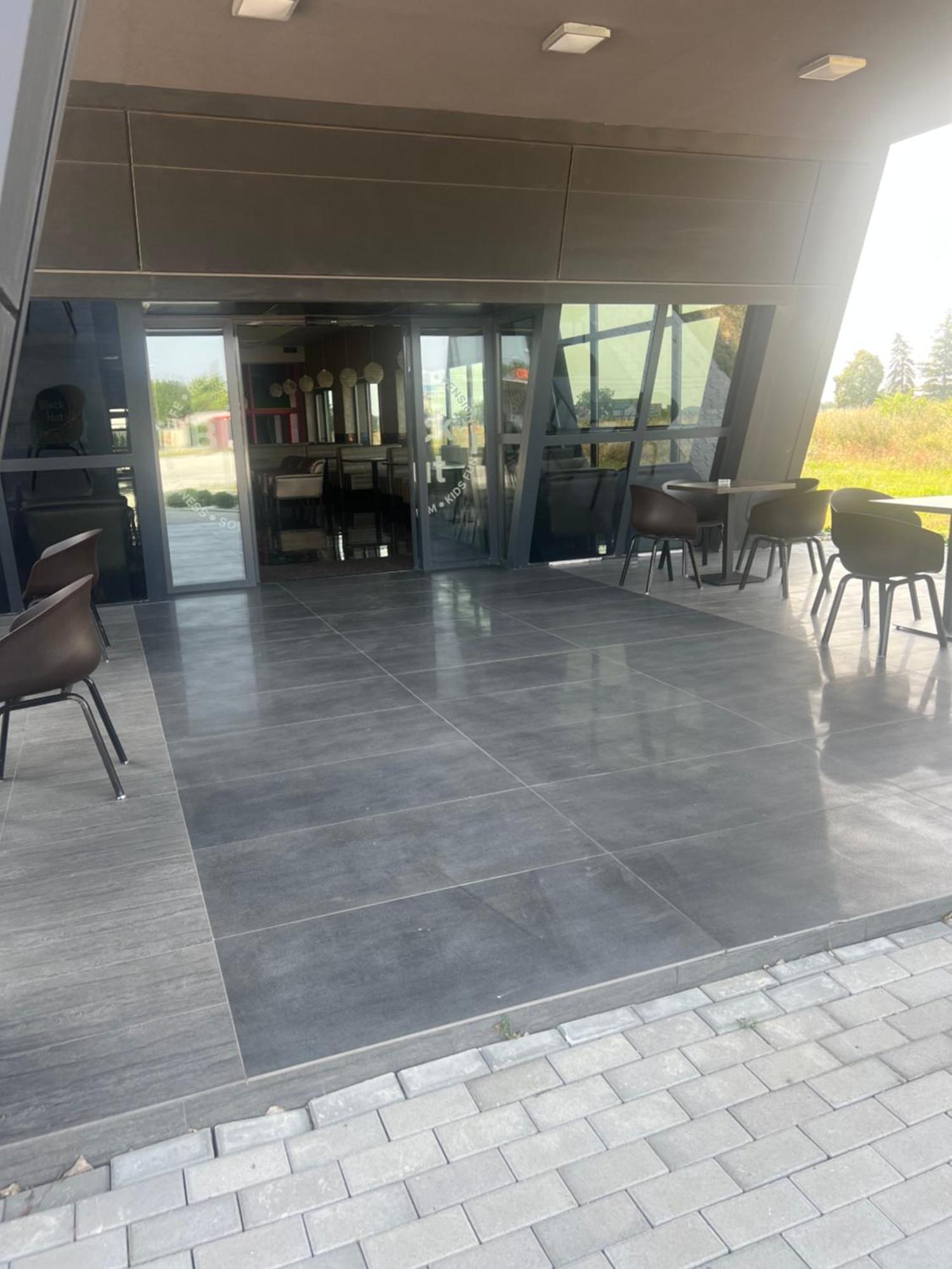 Black Hut Pension&Restaurant *** Ξενοδοχείο Dunajská Streda Εξωτερικό φωτογραφία